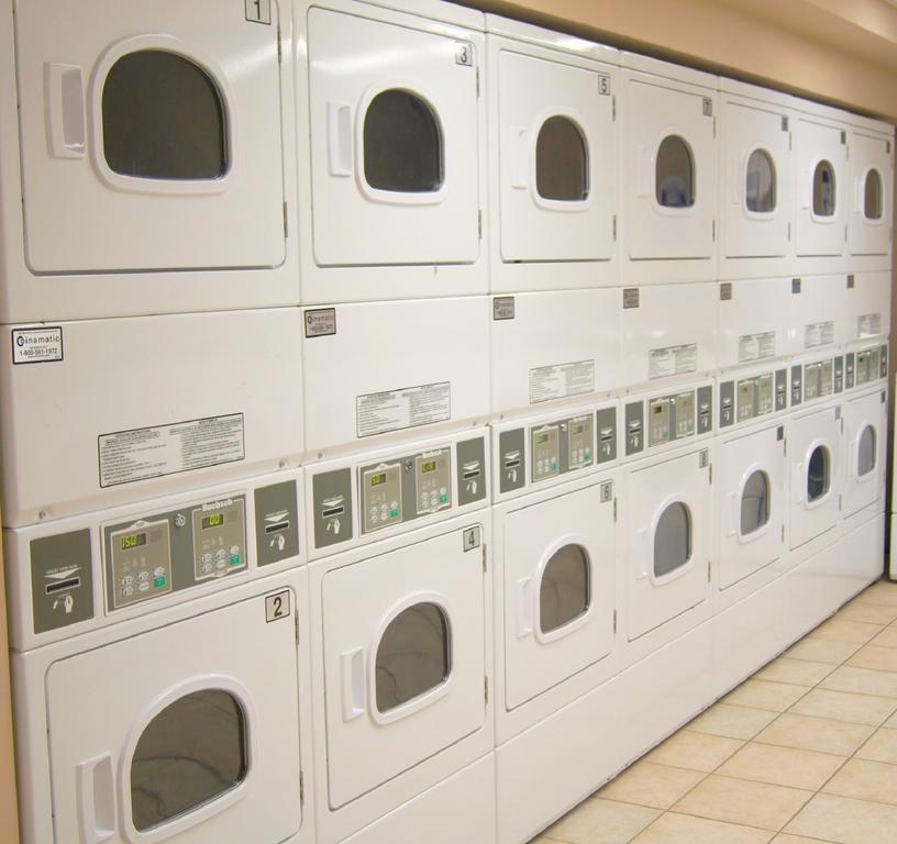 Hotel Laurier - Apartment Style Residence Ватерлоо Экстерьер фото